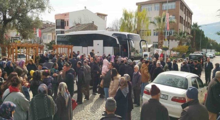 Gerzede 42 kişilik umre kafilesi dualarla uğurlandı