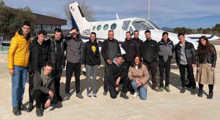 Lise öğrencileri İspanyada uçak bakım stajı yaptı