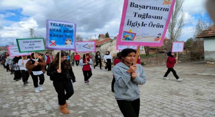 Gediz Gölcük Ortaokulunda Harezmi Eğitim Modeli uygulaması