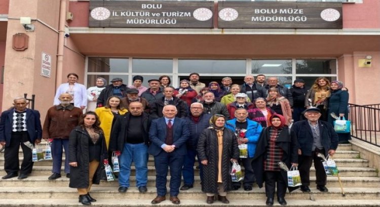 Boluda huzur evinde kalan yaşlılar müzede gezdirildi