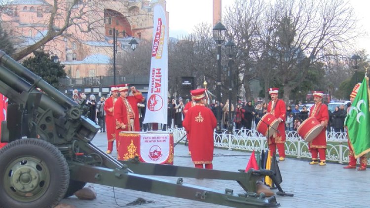 Sultanahmet Meydanı’nda 201 yıllık gelenek bozulmadı