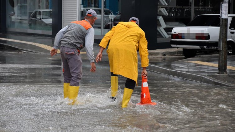 Meteoroloji deprem bölgesi ve 4 ili uyardı: Kuvvetli yağış bekleniyor