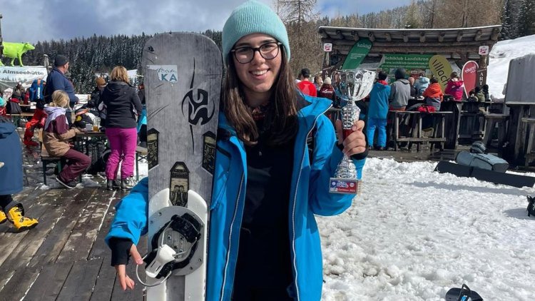 Milli snowboardcu Nisa Özsoy Avusturya’da bronz madalya kazandı