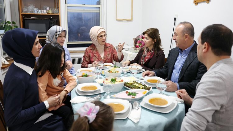 Emine Erdoğan New York’ta Türk ailenin evinde iftar yaptı