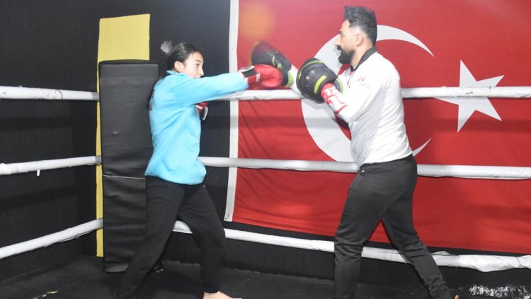 Muaythai sporcusu Elmas Başoğlu’nun yeni hedefi dünya şampiyonluğu