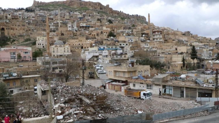 Mardin’in tarihi silueti gün yüzüne çıkarılıyor