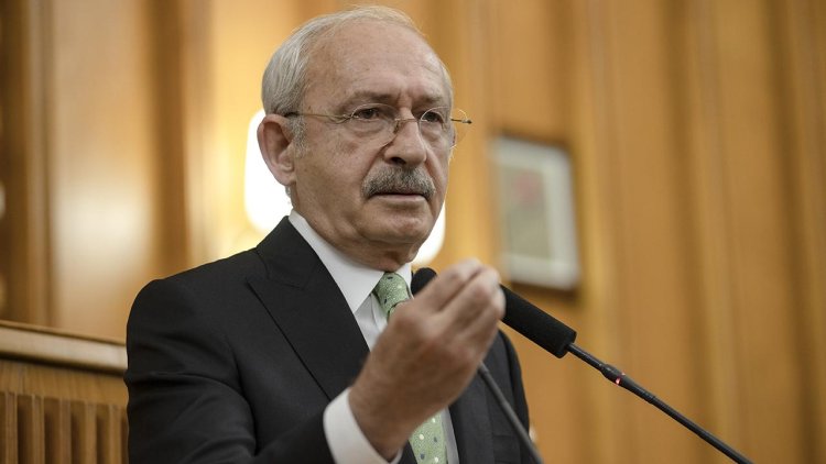 Kılıçdaroğlu’nun seccadeye basması tepki gördü