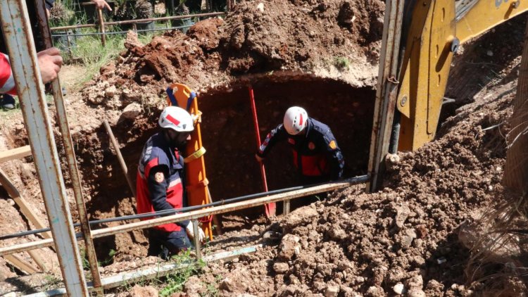 Şanlıurfa’da göçük altında kalan 4 işçi kurtarıldı