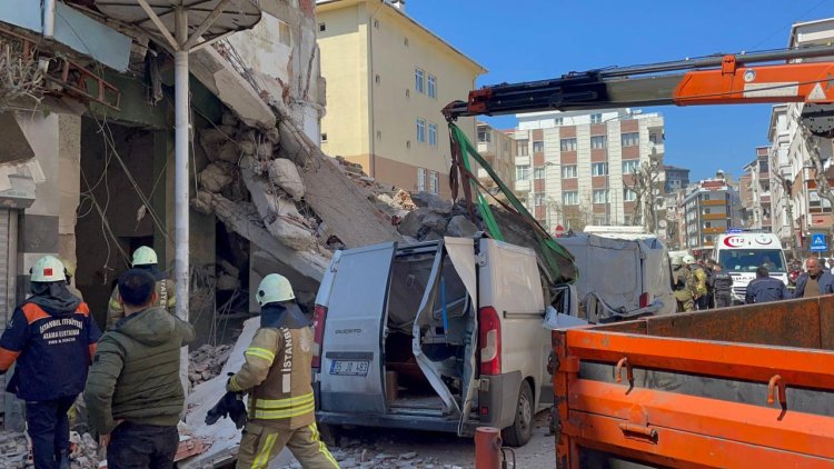 Güngören’de metruk bina çöktü: 1 yaralı