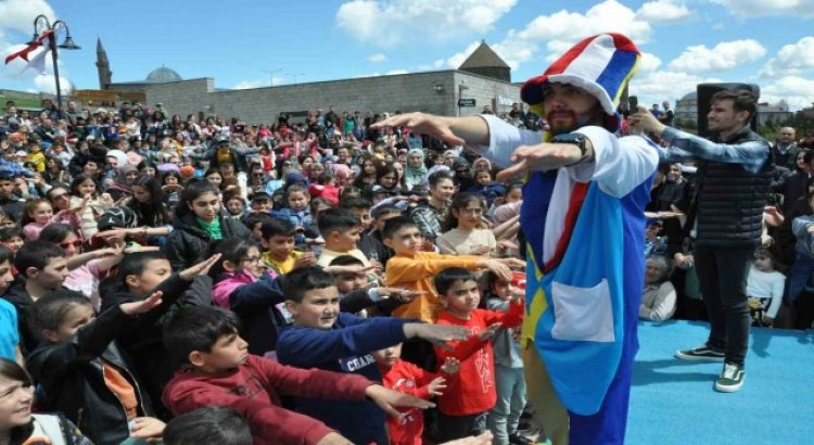 Karsta Çocuk Şenliği düzenlendi