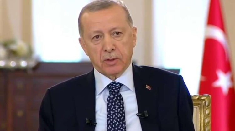 20 dakikalık aranın ardından canlı yayına dönen Cumhurbaşkanı Erdoğan’dan ilk açıklama: Yoğun programımdan dolayı ciddi manada üşüttüm