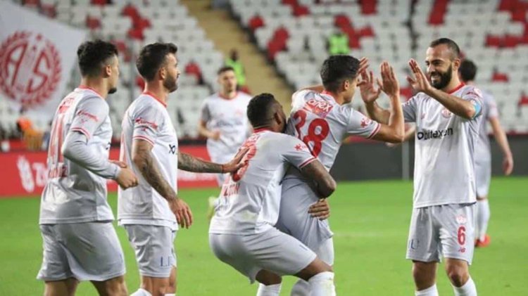 Saldırganla ilgili kararı daha bomba, Süper Lig’de top koşturan futbolcuya bıçaklı saldırı