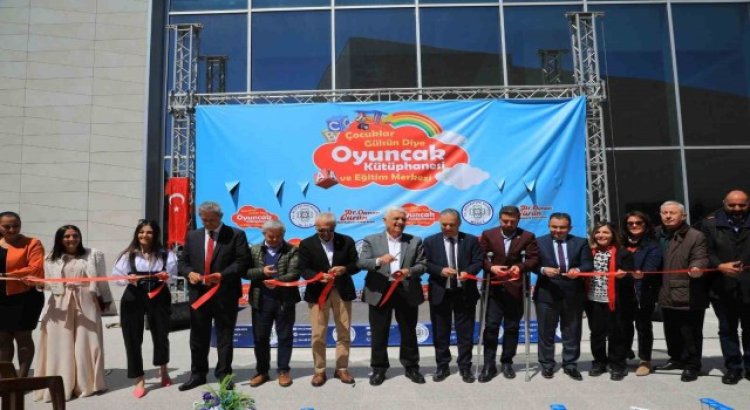 Muğlada Büyükşehir Oyuncak Kütüphanesi açıldı