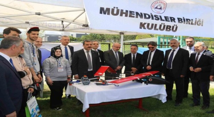 NEVÜlü akademisyenler üniversite adayı gençlerle buluştu