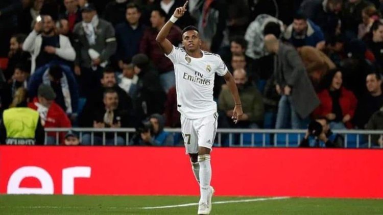 Real Madrid oyuncusu Rodrygo maça çıkınca evde neler oldu!  Polis hemen harekete geçti