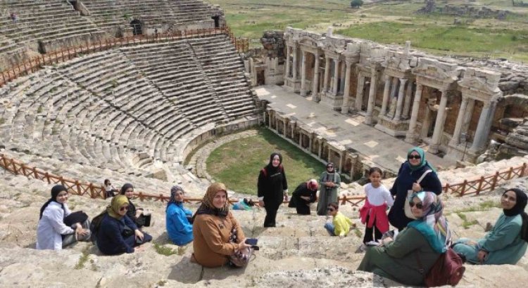 Manisalı fotoğrafçılar Pamukkalede eğitim aldı