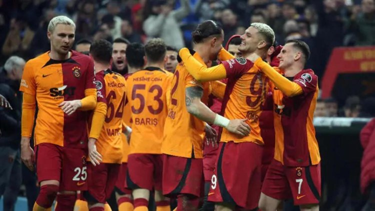 Galatasaray yönetiminden futbolcularına iki jest