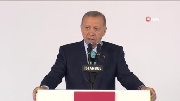 Cumhurbaşkanı Erdoğan: “Cumhurbaşkanlığı büyük ödüllerimiz ile kültür sanat insanlarımıza sahip çıkıyoruz”