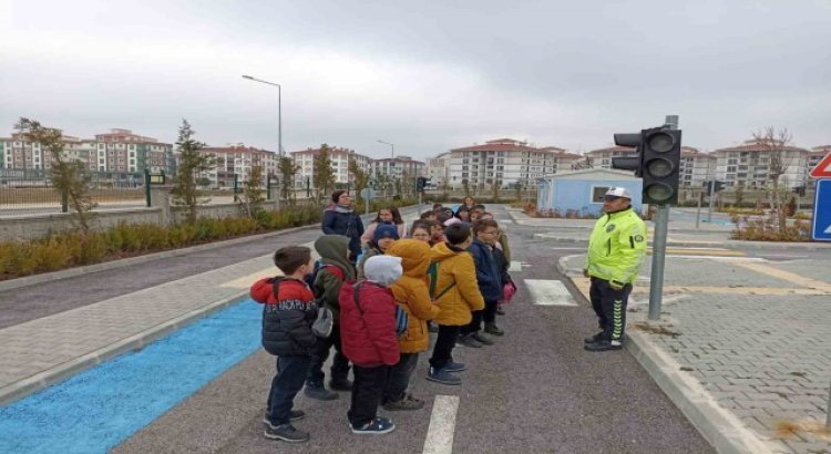 Kırklarelide öğrencilere trafik eğitimi verildi