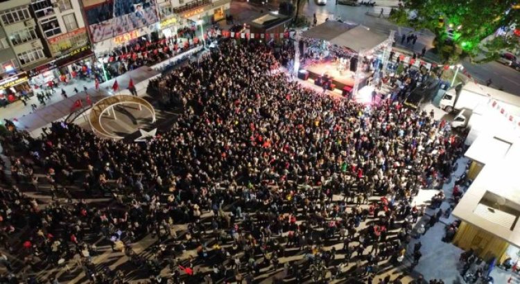 Uğur Işılaktan unutulmayacak Kestel konseri