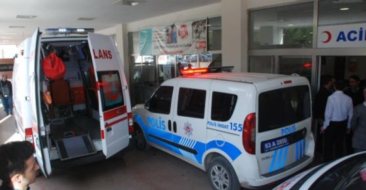 Urfa&#039;da servis minibüsü tır ile çarpıştı, 17 yaralı