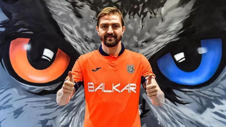 Başakşehir’de Caner Erkin ve Adnan Januzaj ile yollar ayrıldı