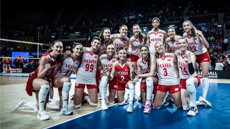 Filenin Sultanları set vermeden kazandı! (Türkiye 3-0 Kanada)