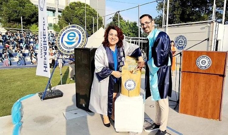 EÜ’den 285 hemşire sağlık sektörüne uğurlandı