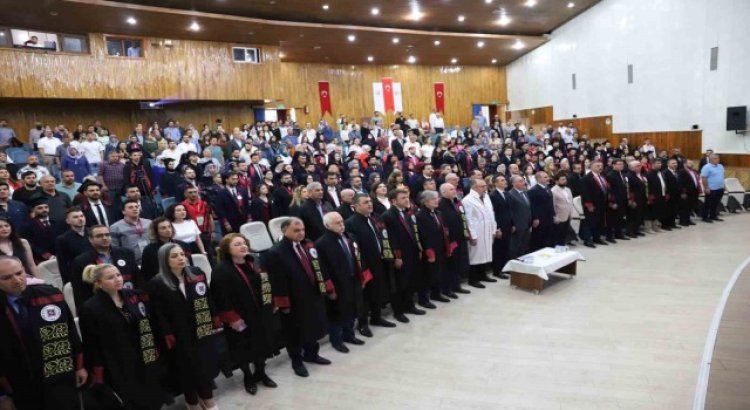 Elazığdaki mezuniyet töreninde gözyaşları sel oldu