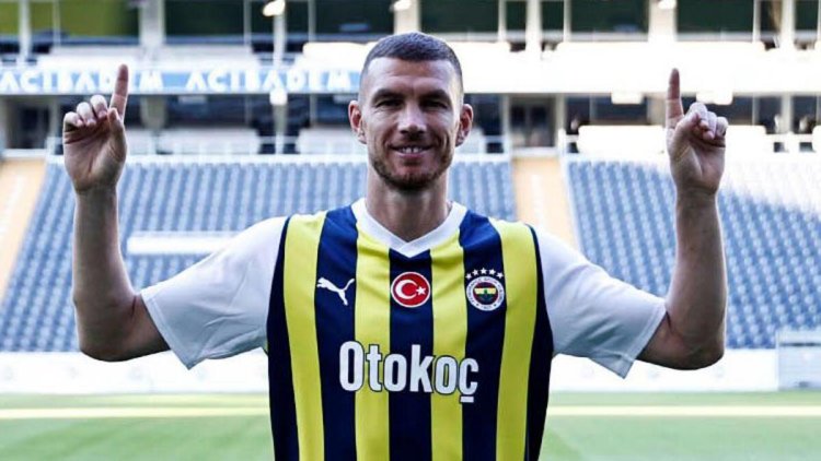 ‘Fenerbahçe’de Dzeko gibi bir golcü yoktu! Yaşlanmıyor, sakatlanmıyor, Ronaldo ile aynı listede…’ Bosna Hersekli gazeteciler anlattı…