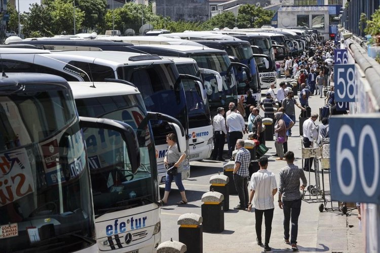 İstanbul Otogarı’nda Bayram Yoğunluğu