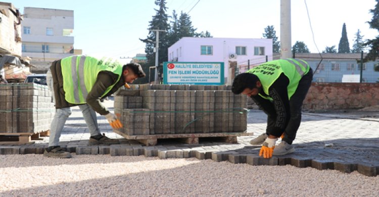 Haliliye’de merkez ve kırsal mahallelerde hummalı yol çalışması