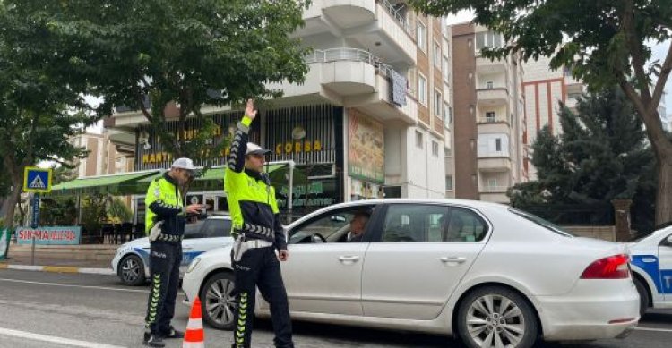 Şanlıurfa&#039;da 4 bin 251 sürücü trafikten men edildi