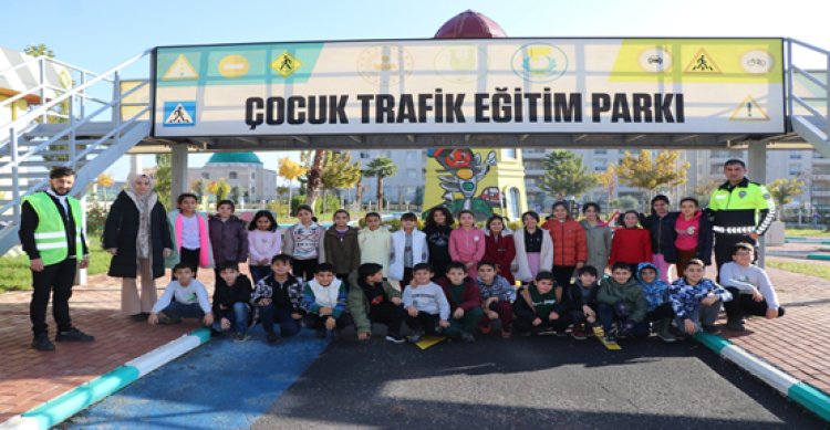 Öğrenciler Çocuk trafik eğitim parkı ile bilinçlendi