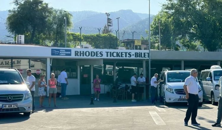 Rodos Adası’na geçişler durdu, kapıda vize alanlar geri döndü