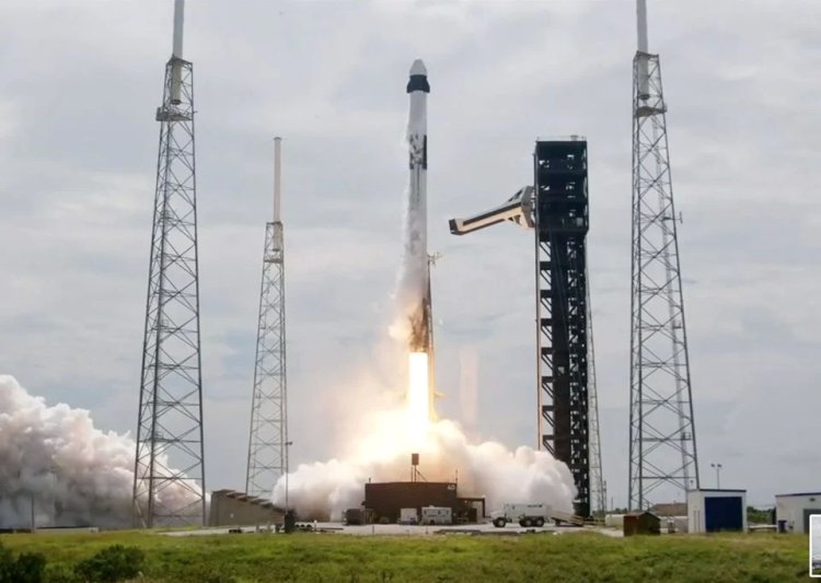 SpaceX’in Crew-9 misyonunun uzay yolculuğu başladı